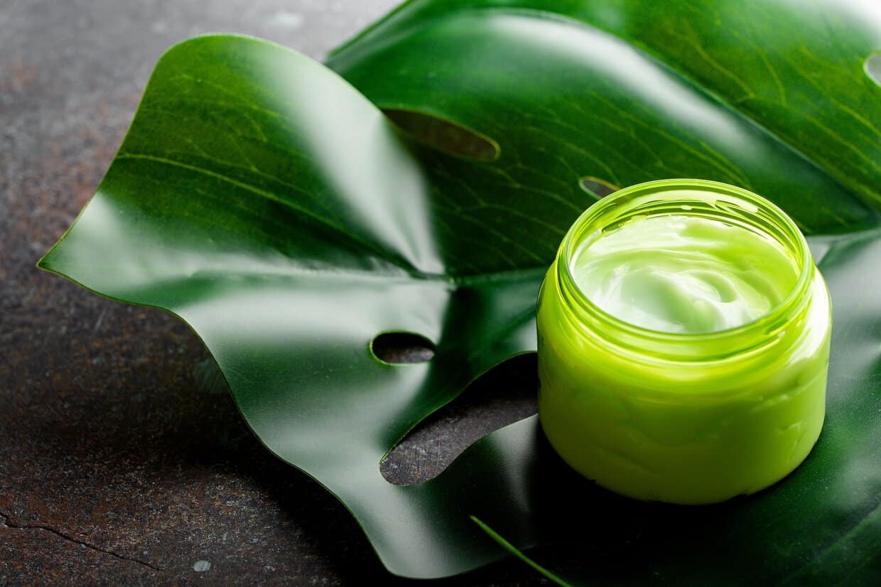 Hydrating gel-cream shampoo